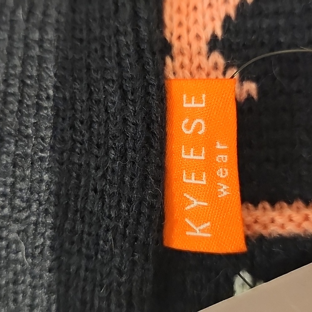 Kyeese Dog Sweater  Large. NWT - Picture 7 of 7